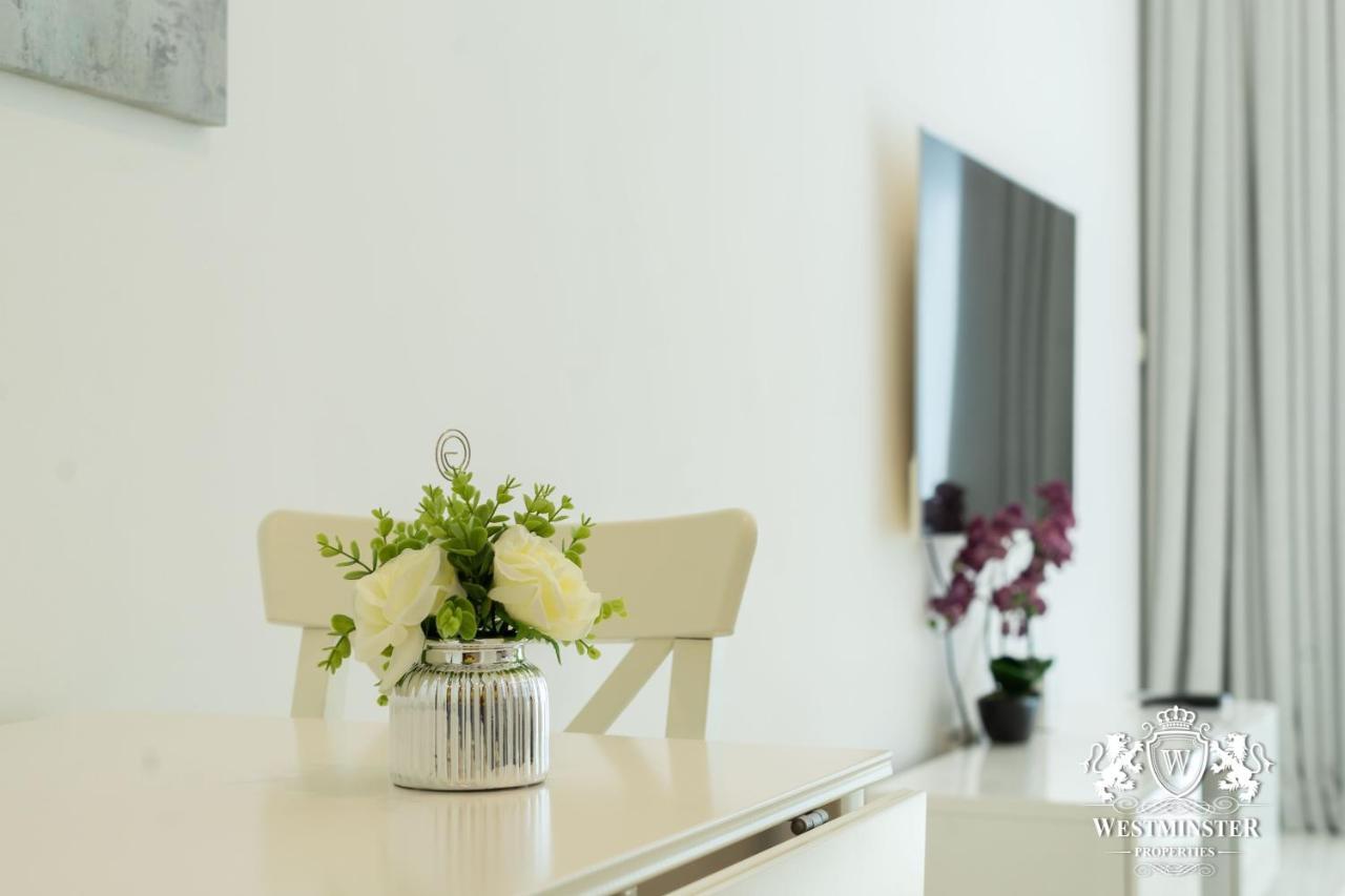 Apartament Westminster Burj Al Nujoom Dubaj Zewnętrze zdjęcie